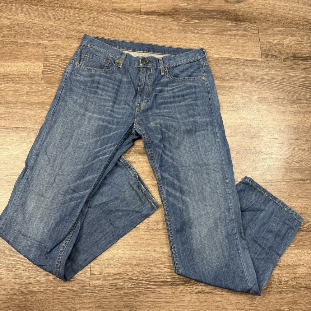 Levi 559 Blue Jeans Straight Leg W 33 L 34 Mid Rise Medium Wash